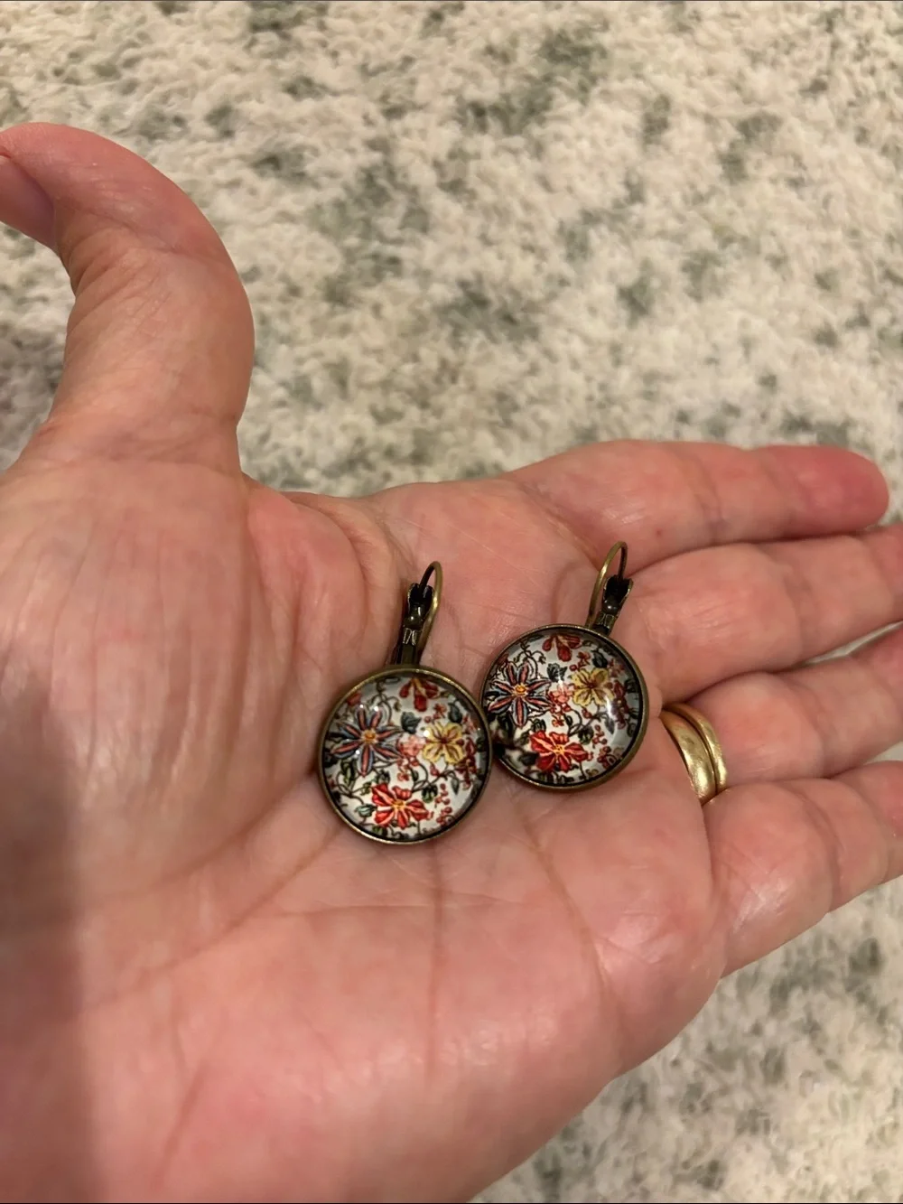 Unbranded delicate floral